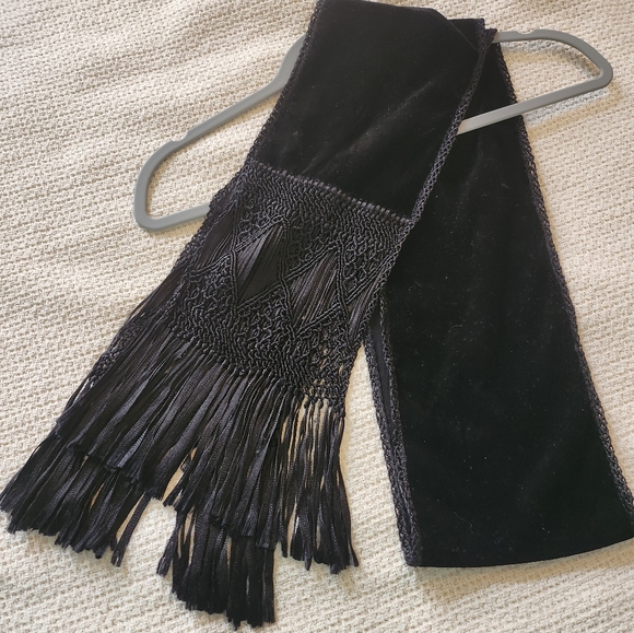 Black Velvet Ankle Strappy Platform Heels 7.5M Unisa EUC - Picture 6 of 6